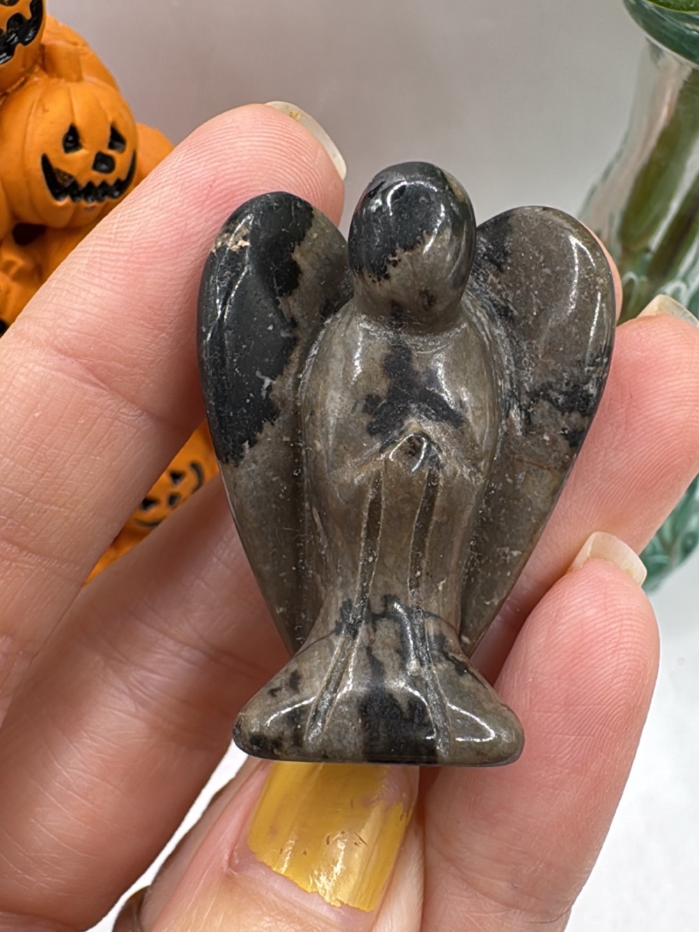 Handcrafted picture jasper Angel Figurine for Birds & Pets